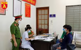 Công an Hà Nội tuần tra, lập biên bản xử phạt người không đeo khẩu trang
